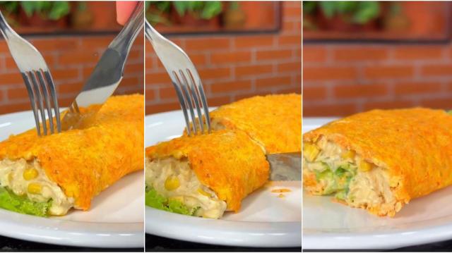 O melhor almoço low carb que eu já fiz na vida é esse rocambole de frango cremoso