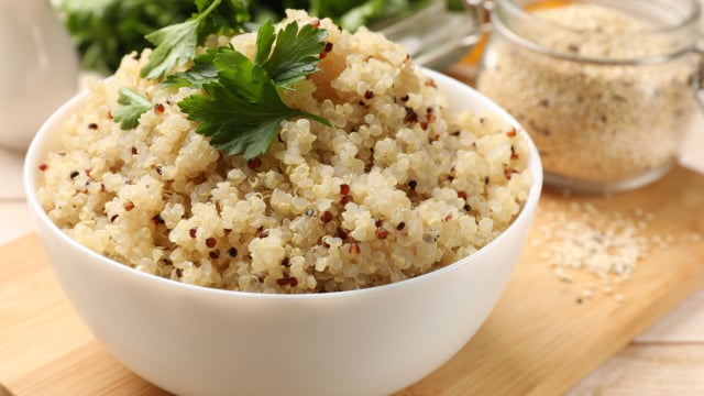Quinoa é realmente uma boa fonte de proteína? A verdade sobre a composição do alimento e como aproveitá-lo ao máximo