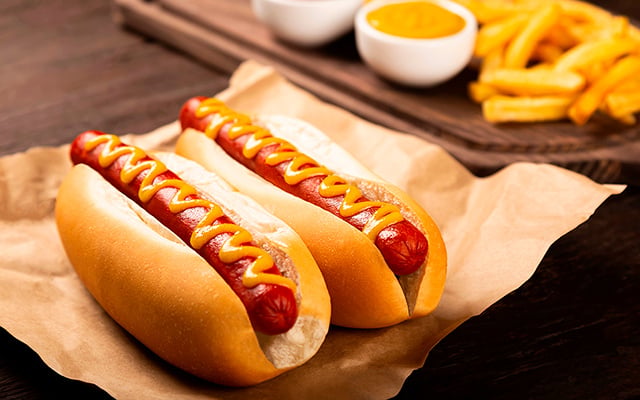 Pedimos a 3 chefs que compartilhassem seus segredos para preparar os melhores cachorros-quentes, e todos deram a mesma dica simples.