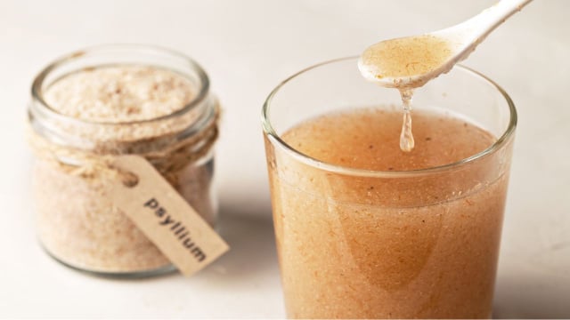 Patricia Leite, nutricionista, sobre como o psyllium age no corpo: "Ajuda a controlar o peso e a sensação de fome por causa do gel que ele forma"