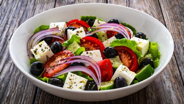 Nem molho, nem azeite: esse é o meu truque para uma salada saborosa, molhadinha e com poucas calorias
