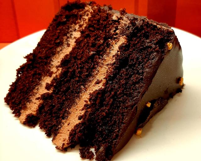 Esse é truque pra deixar o bolo molhadinho que as confeiteiras não querem que você descubra