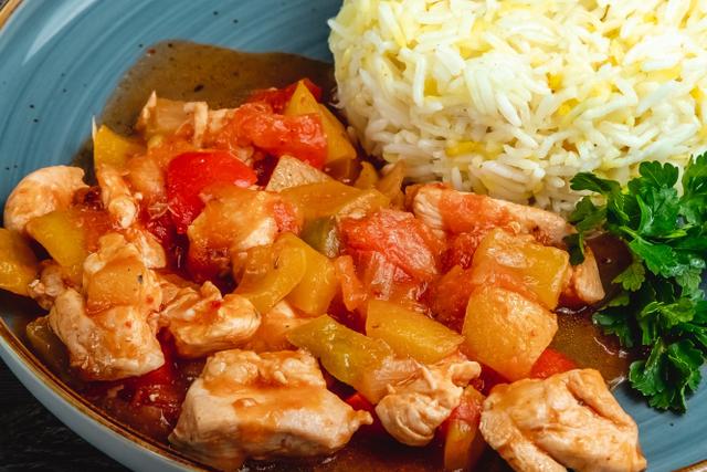 O frango refogado com ingrediente gourmet que vai conquistar toda a família