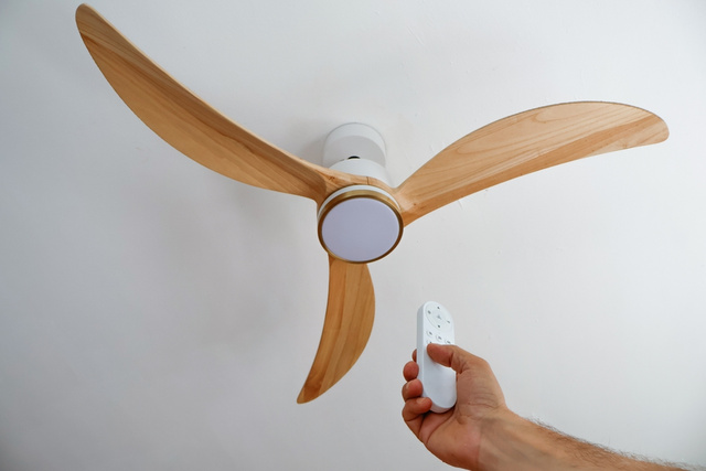 Calor chegando? Esse ventilador de teto com controle está com um super desconto na Mega Oferta Prime