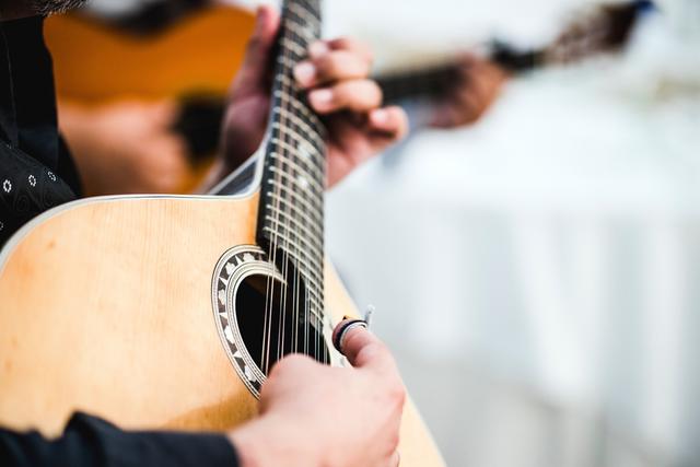 Evento multicultural "Fado em Cidades Históricas" chega a Petrópolis e Ouro Preto