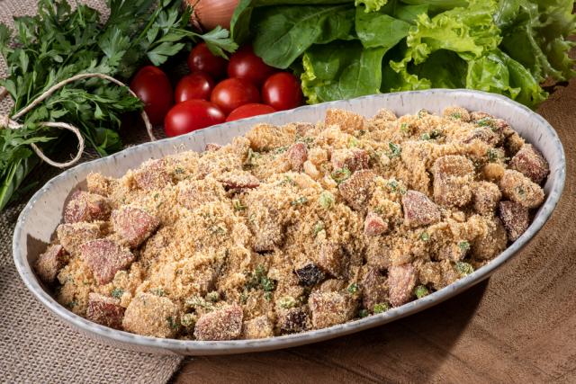 Farofa de linguiça calabresa (Créditos: Shutterstock)