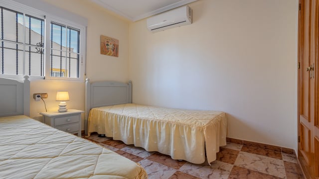 Incluir o aparelho na faxina melhora a qualidade do ar do quarto. (Foto: Shutterstock)