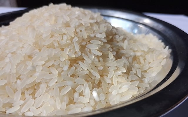 Se você preparar o arroz velho desse jeito, ele fica tão brilhante quanto arroz recém-colhido