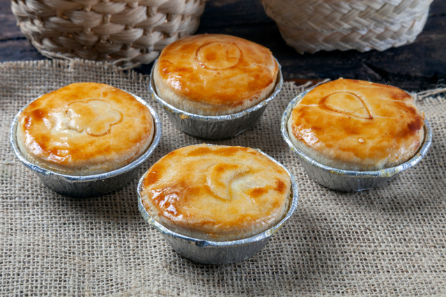 Empadinha IRRESISTÍVEL: faça a massa desse jeito e use o seu recheio preferido