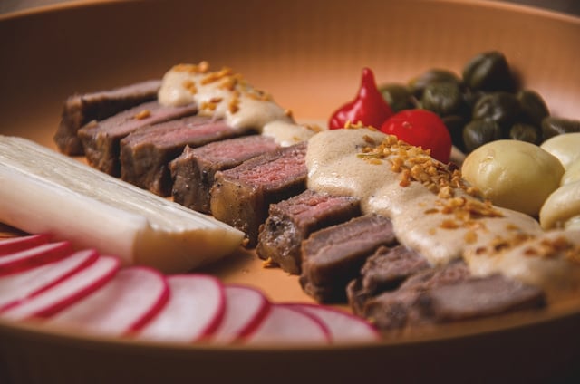 Ainda dá tempo de fazer esse filezinho aperitivo aos quatro queijos para almoço do Dia dos Pais: receita prática e deliciosa!