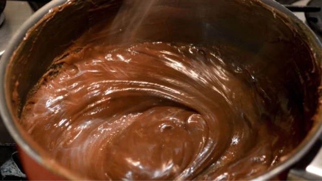 Esse é um recheio fácil de preparar quando está sem leite condensado (Créditos: TudoGostoso)
