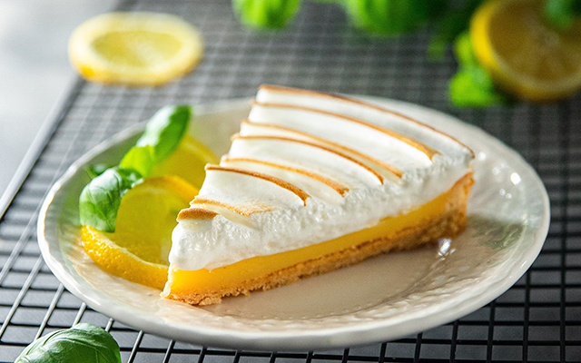 Essa torta de limão fácil na airfryer é a sobremesa mais elogiada na minha família: amo fazer e comer essa receita!