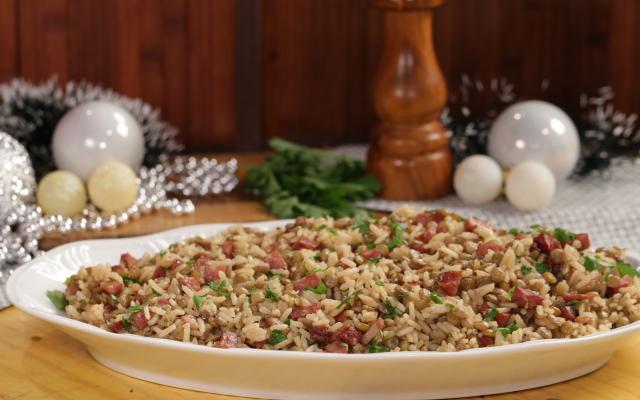 Arroz com lentilha e calabresa (Créditos: TudoGostoso)