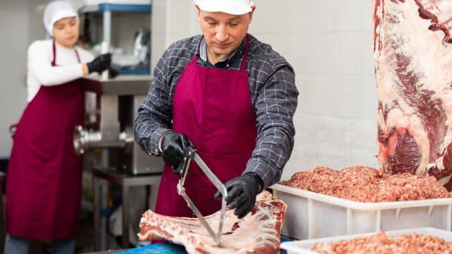 Fernando Majeras, açougueiro: “Há três coisas fundamentais a observar na carne: a cor, a gordura e o cheiro.”