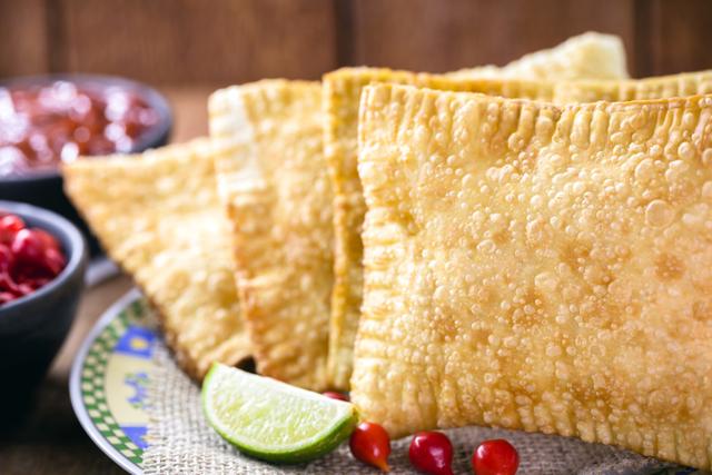 Pastel de camarão (Créditos: Shutterstock)