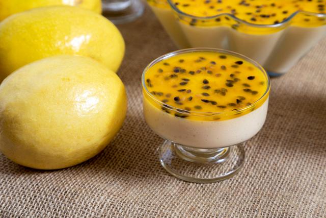 Sobremesa de Natal: essa mousse especial de maracujá vai conquistar até o Papai Noel!