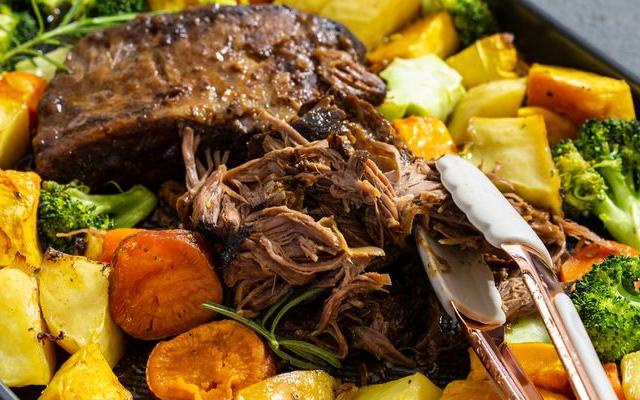 Carne de panela desmanchando fácil (Divulgação: Shutterstock)