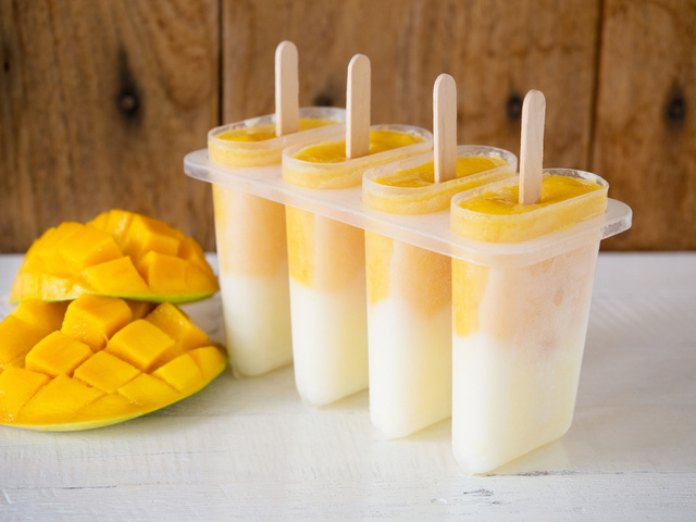 Picolé de iogurte com frutas naturais: a receita mais fácil e refrescante para saborear nos dias de calor