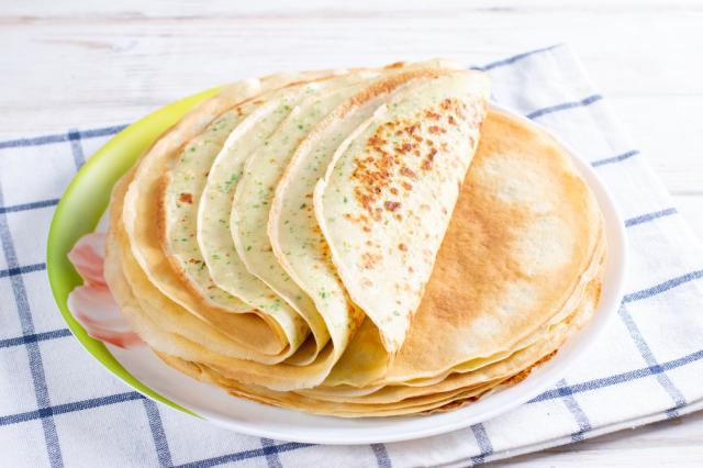 Massa de panqueca com FUBÁ muito fofinha é a RECEITA DE FAZENDA que você precisa fazer na sua casa! Confira