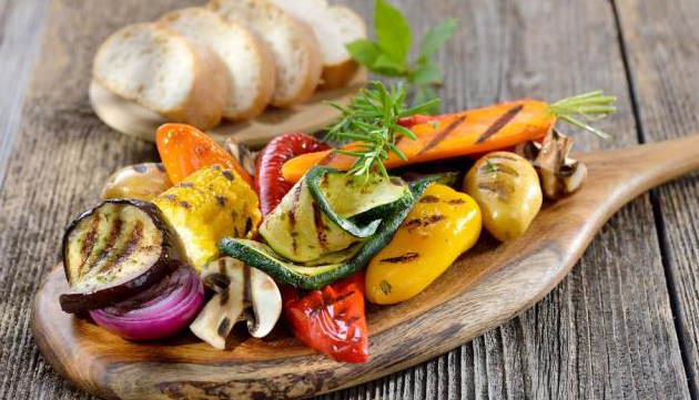 Mix de legumes na airfryer. (créditos: Shutterstock) 