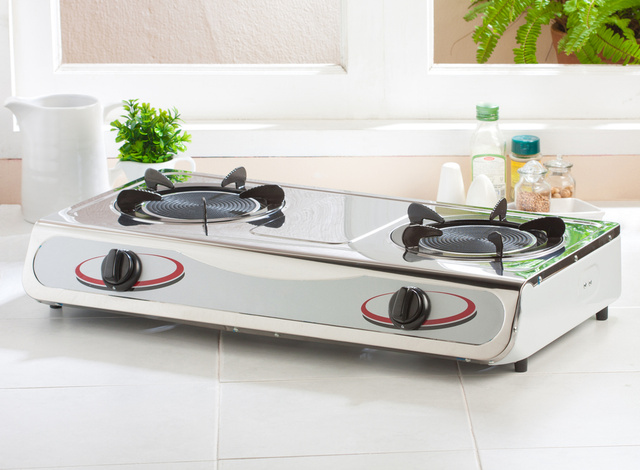 Fogões portáteis garantem praticidade e economia para quem acabou de sair de casa (Créditos: Shutterstock).
