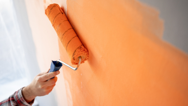 Adeus, pintura tradicional: nova tendência para pintar paredes substitui o rolo de pintura com muita eficiência e sem esforço