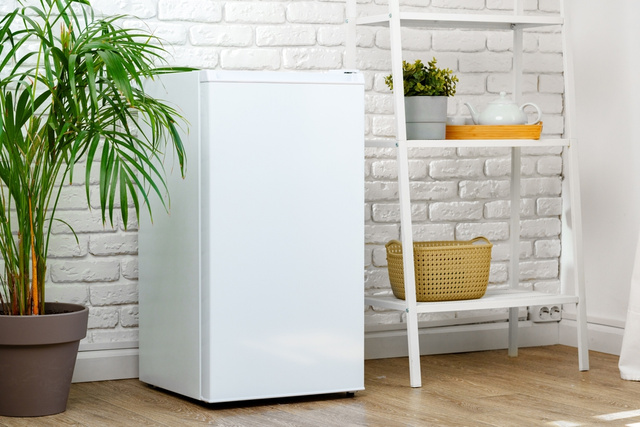 Menor preço em 365 dias: frigobar 70L Elgin com 33% OFF na Amazon