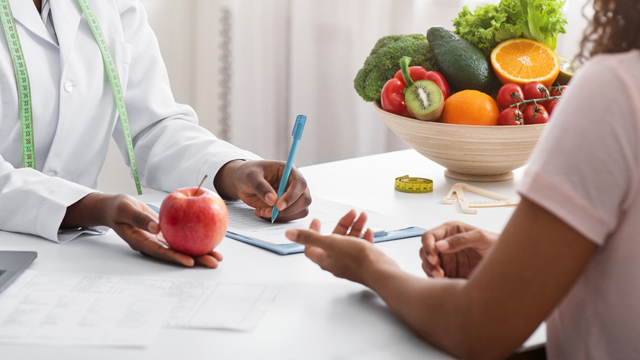 Como se alimentar para ser saudável? Ranking mostra as melhores dietas de 2025