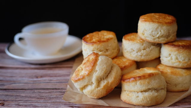Bolinhos do caderno da vovó prontos em 15 minutos: receita simples e deliciosa pro café da tarde