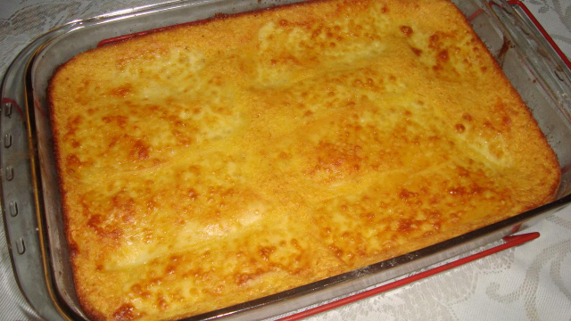 Nem na palha de milho, nem em potinhos: pamonha de travessa feita no forno vai fazer sucesso na Festa Junina