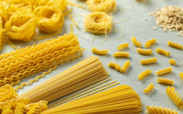 Perguntamos a 3 chefs qual o formato de massa que funciona melhor em qualquer prato e todos concordaram com esta escolha