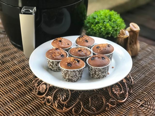 Bolo fofinho e fit de banana na airfryer: receita viciante e saudável é o meu café da manhã de todos os dias há 7 anos