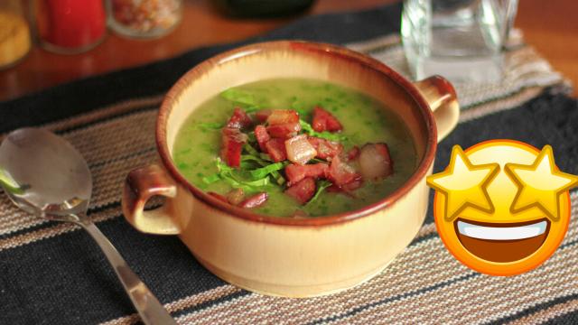 Caldo verde com bacon e calabresa muito delicioso pra te esquentar no inverno!