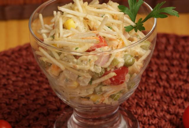 Esse ingrediente natalino vai deixar o clássico salpicão ainda mais gostoso