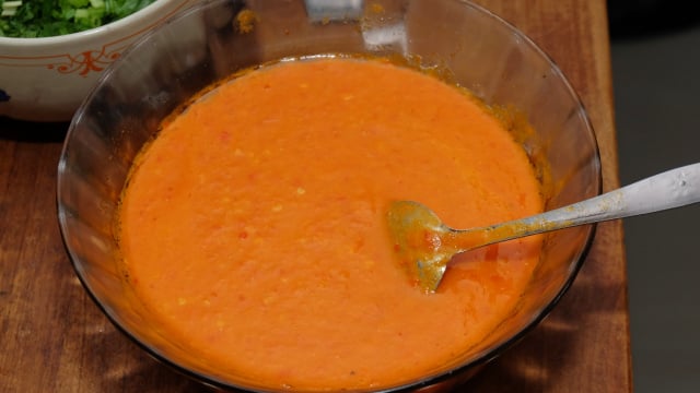 Faço esse molho de duas a três vezes por semana: combina bem com batatas, massas e sanduíches