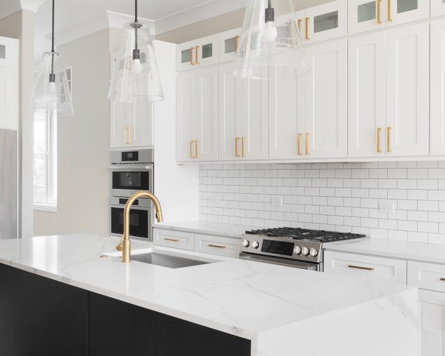 Quer renovar a cozinha? Abandone o branco e conheça a cor que é tendência do momento para esse ambiente!