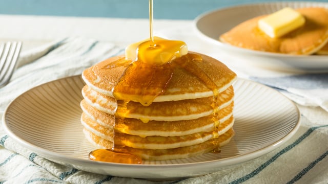 Para nuncar mais errar na panqueca: 3 itens, como panquequeira elétrica, para ter na cozinha!