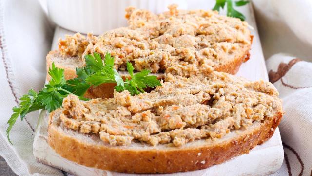 Esse patê é a combinação dos deuses entre o atum e a cenoura. (Créditos: Shutterstock).