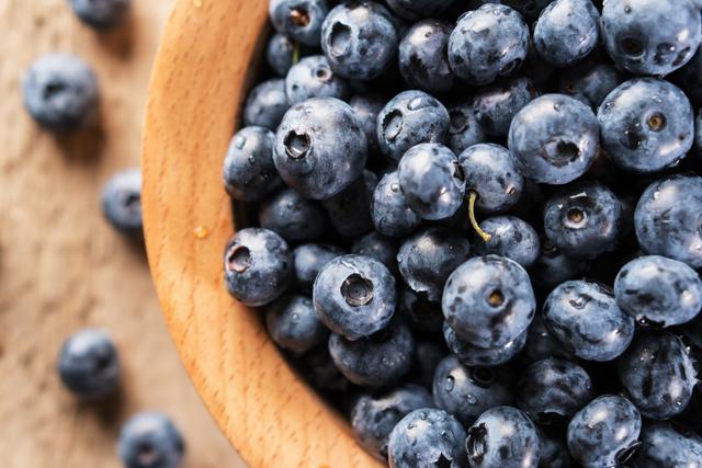 É assim que os mirtilos afetam o corpo: poucas pessoas conhecem os benefícios do blueberry