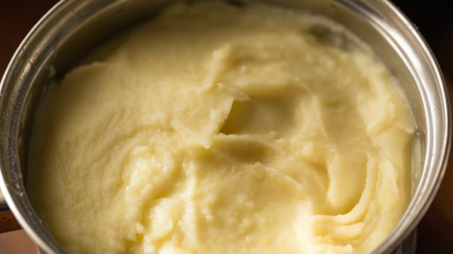 O maior erro que você pode cometer na hora de fazer purê de batatas é adicionar este ingrediente frio
