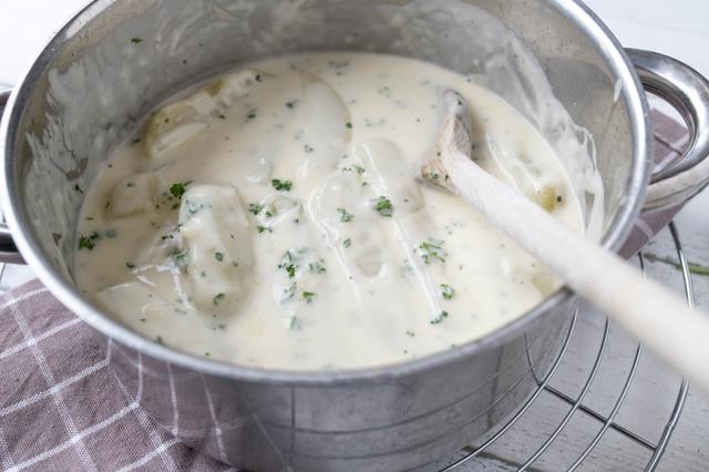 O truque da minha sogra para fazer molho bechamel mais rápido e sem um único caroço empelotado