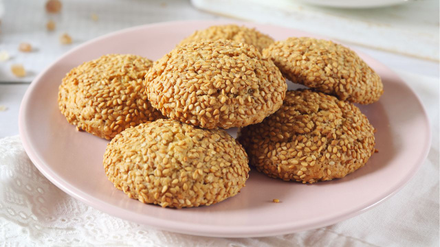 Fez homus de grão-de-bico e sobrou tahine? Prepare esses biscoitos saudáveis em 5 minutos, são surpreendentemente maravilhosos!