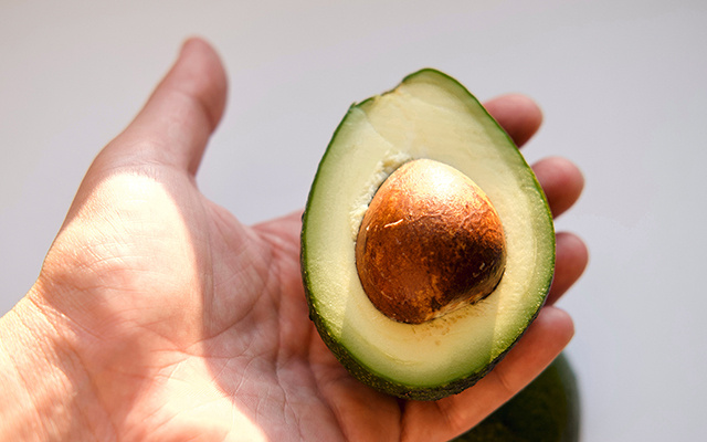 Melhora o funcionamento do intestino e ajuda a controlar os níveis de glicose no sangue: os benefícios da farinha de caroço de abacate