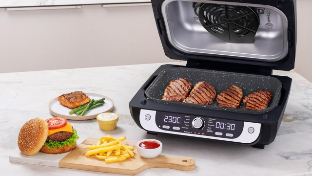 Esta air fryer também é churrasqueira e promete te ajudar a preparar qualquer tipo de alimento na cozinha em pouco tempo