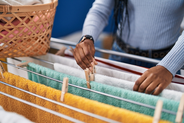Diga adeus ao varal tradicional: é assim que você seca suas roupas em poucos minutos