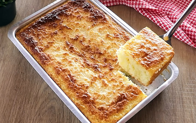 Misturou, assou: você nunca mais vai querer comer outra sobremesa depois de provar essa cocada de forno