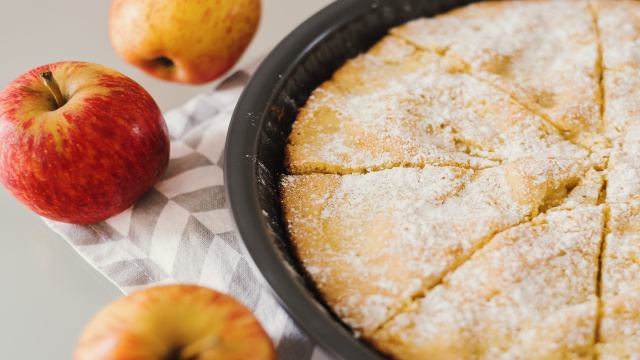 Encontrei a receita de uma lendária torta de maçã em anotações antigas: a massa tem uma textura única por causa de um ingrediente diferente que não tem na versão tradicional