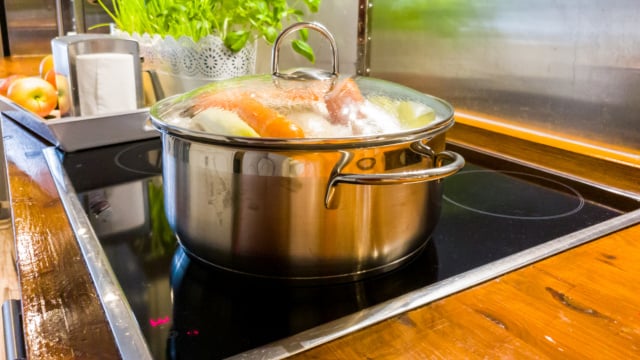 Cooktop de indução está com o menor preço do ano e cupom exclusivo Prime