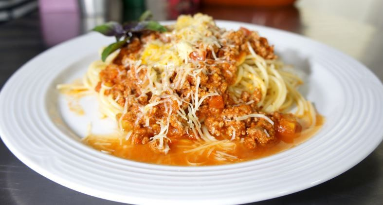 Macarrão com molho bolonhesa
