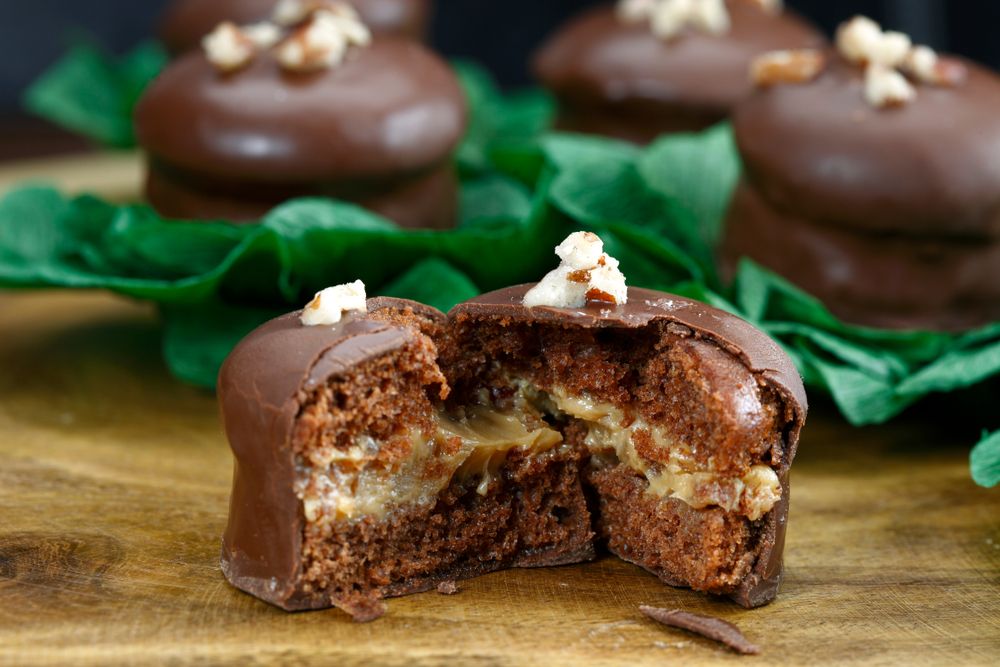 Aprenda a fazer um irresistível bolo de cenoura com calda de chocolate -  Espaço Gourmet